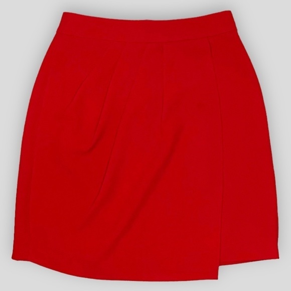 CLUB Monaco Benellie Pleated Skirt in Gypsy Red - Picture 2 of 7